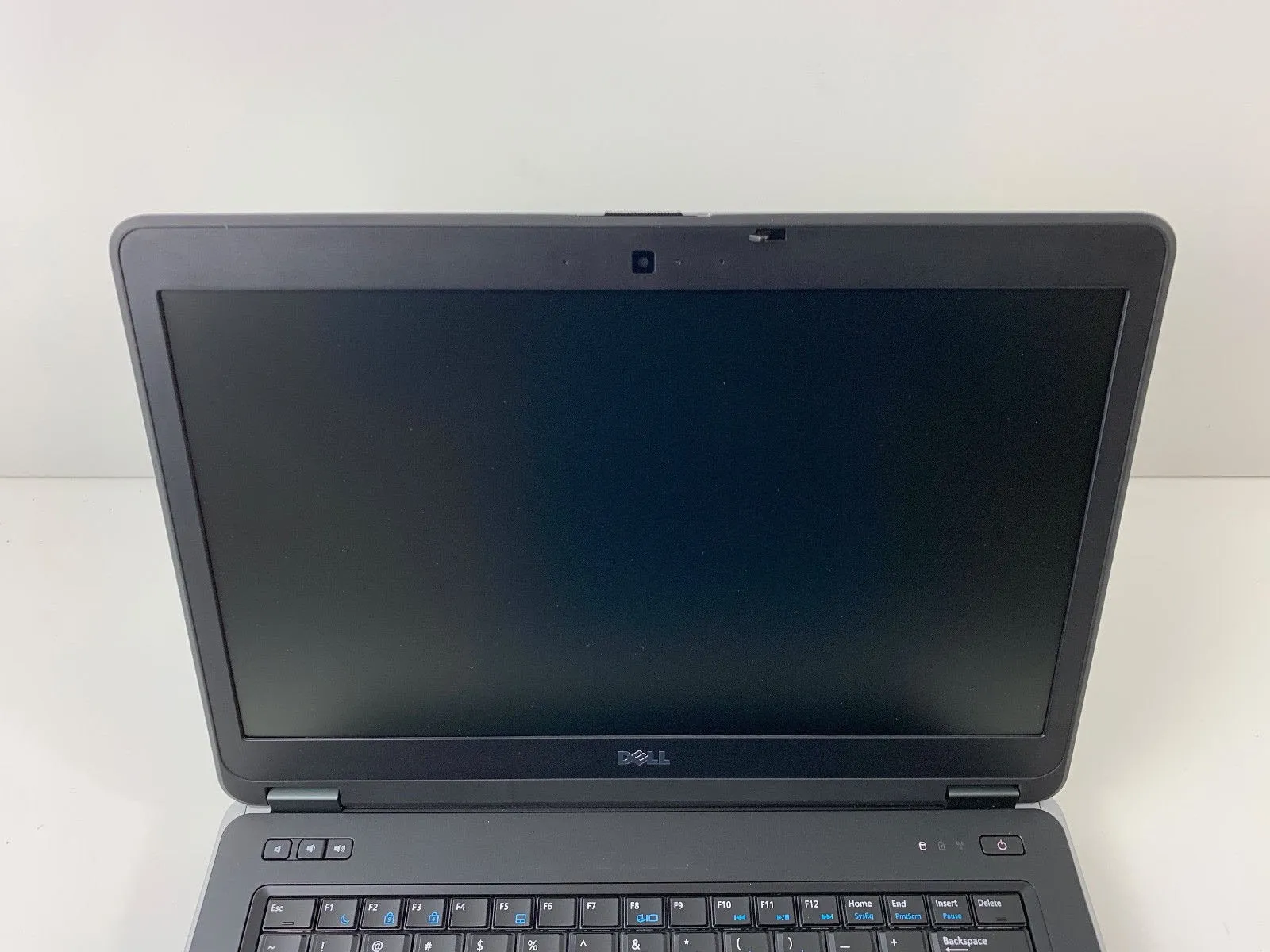 Dell Latitude E6440 14" Flagship Ultrabook | Intel Core i5-4310M @ 2.60GHz (4th Generation Haswell Processor) | 16GB RAM | 256GB SSD | HDMI | Webcam | DVDRW  | Windows 10 Pro x64 | Grade A (Certified Refurbished)