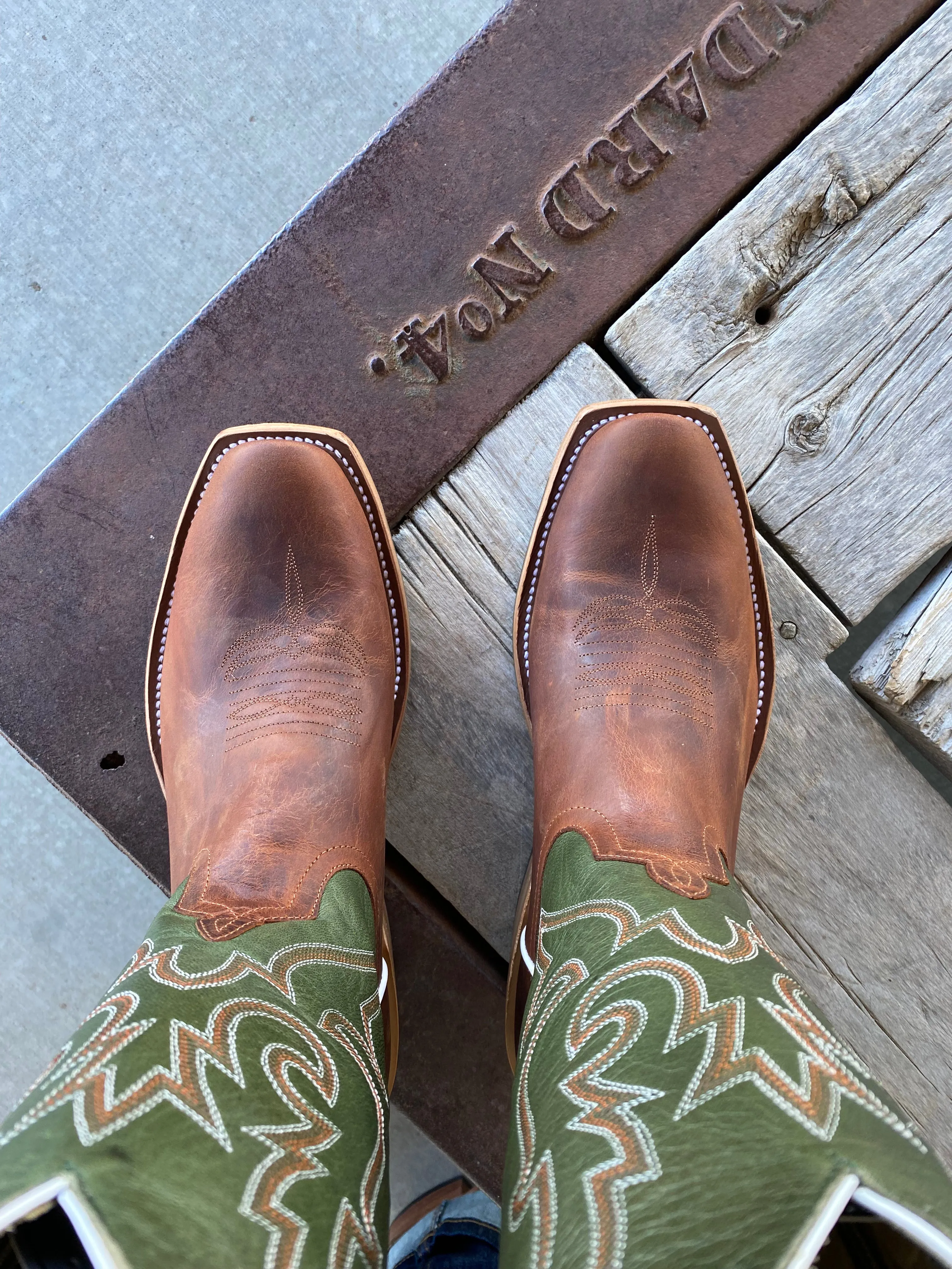 Horse Power Top Hand  | Volcano Cognac Boot