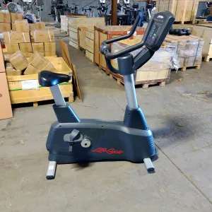 Life Fitness Upright Exercise Bike Activate Series