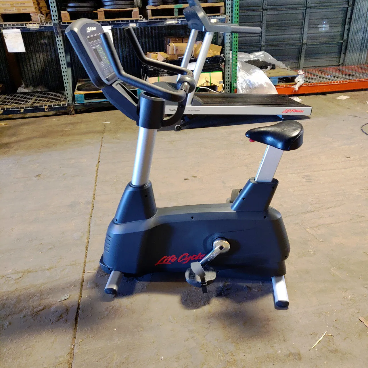 Life Fitness Upright Exercise Bike Activate Series