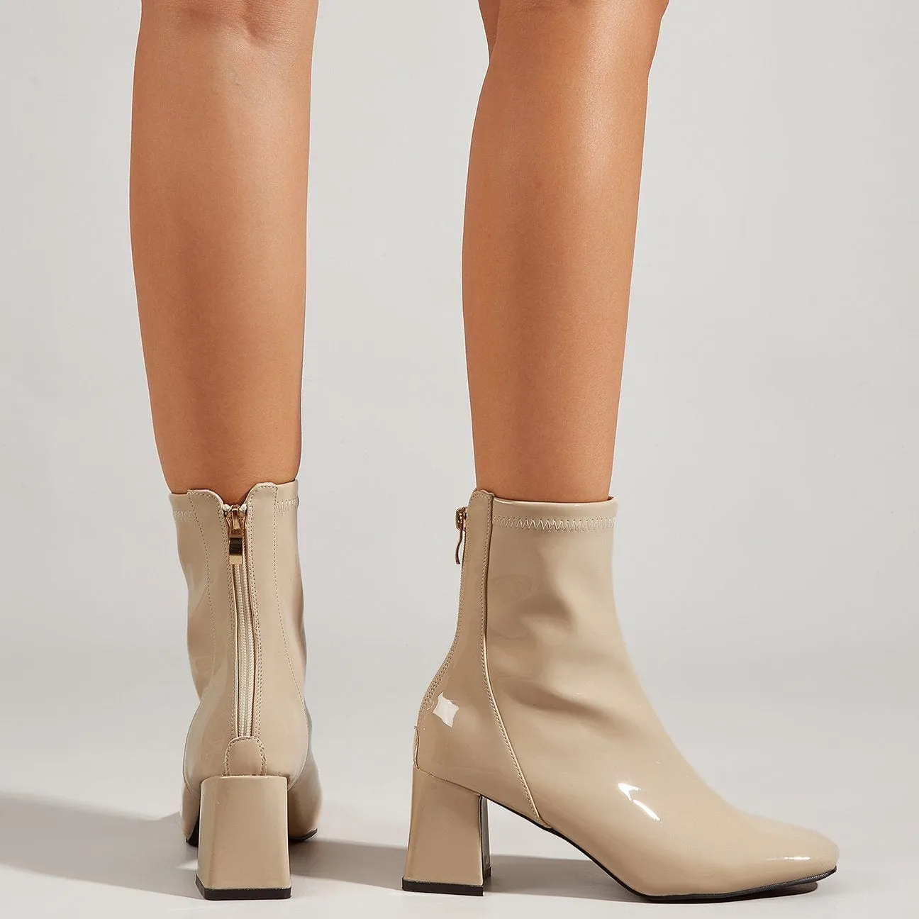 Minimalist Thick Heeled Back Zipper Short Boots