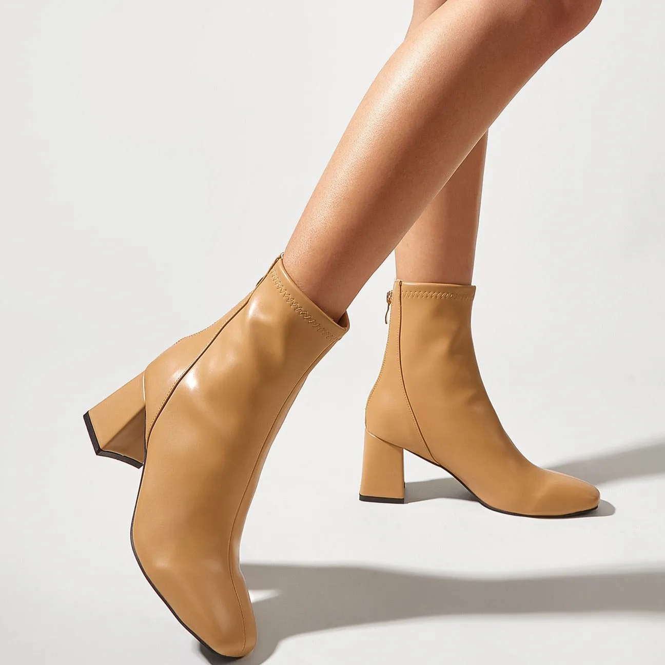 Minimalist Thick Heeled Back Zipper Short Boots