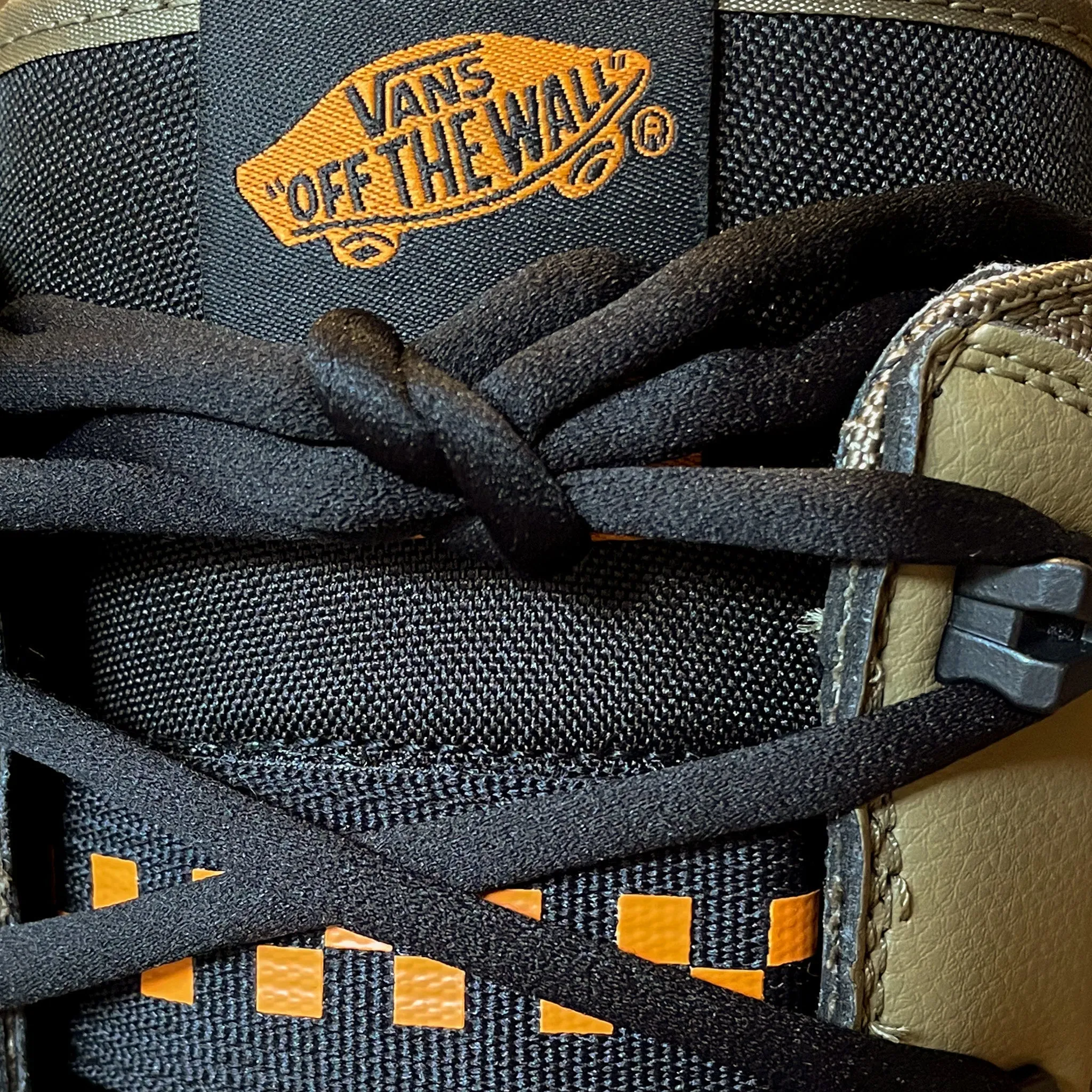 Vans Invado Pro Snowboard Boots - Black/Olive 2025