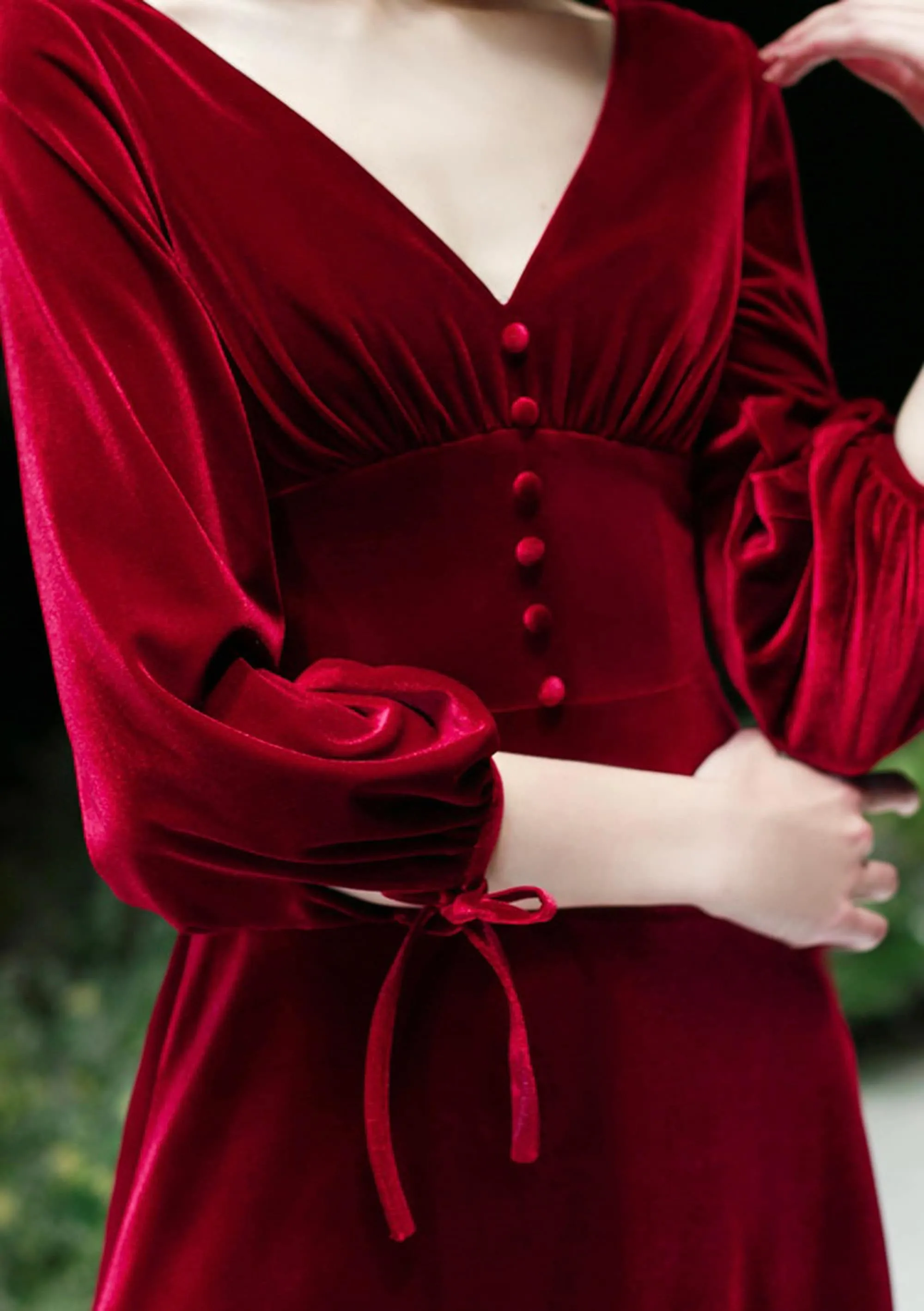 Vintage Long puffed sleeves V-neck V-back Velvet Dress