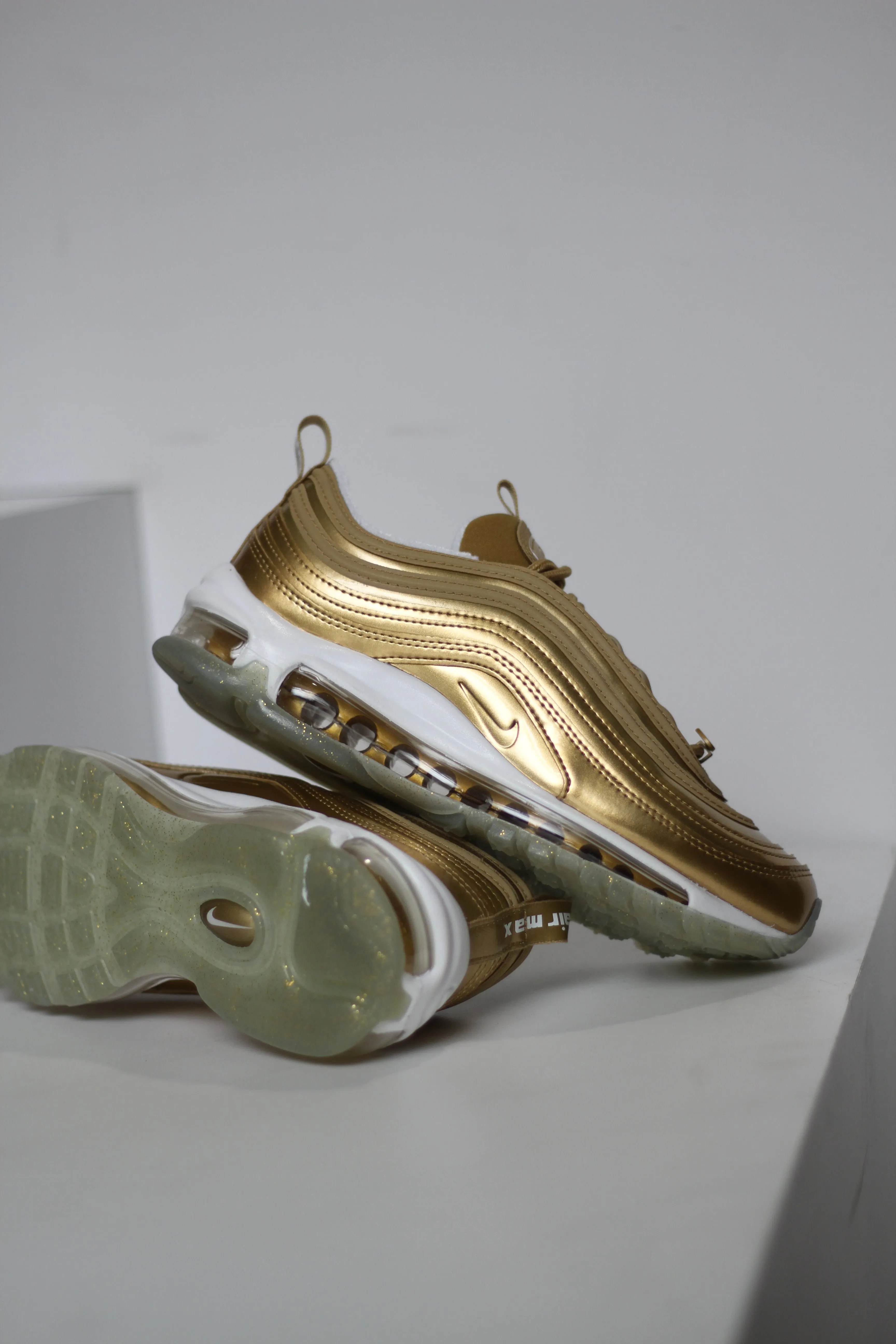 W AIR MAX 97 "METALLIC GOLD"